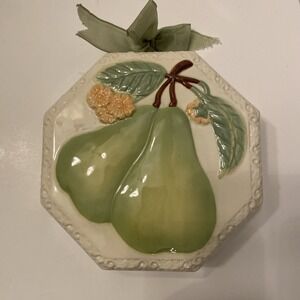 Green Pears‎ Decorative Mold Fruit Wall Hanging Kitchen Decor Vtg. Avon Ceramic